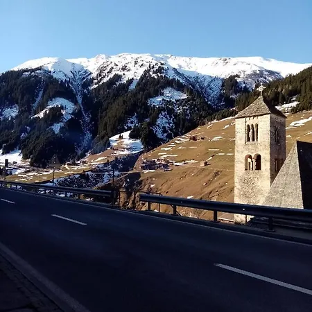 Dalla Posta -platta Bed & Breakfast Curaglia